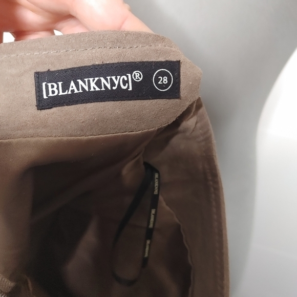 BLANK NYC Suede Mini Skirt Size 28 - Picture 8 of 13